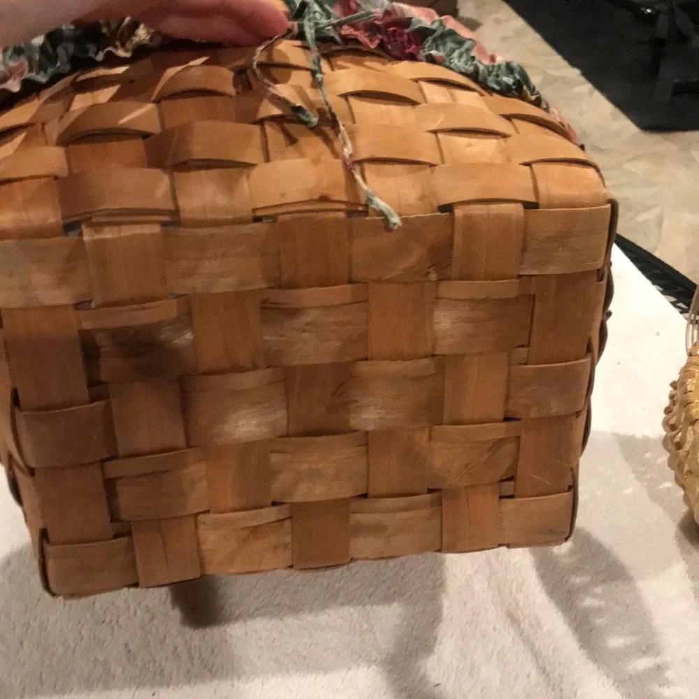 Source Unknown baskets larger